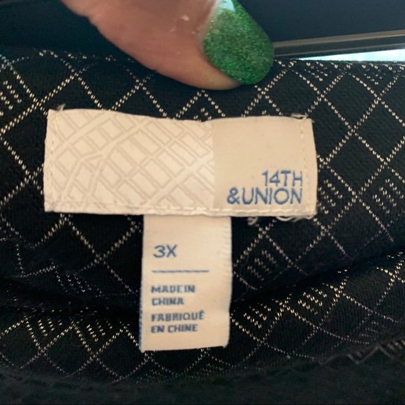 14th and Union Pencil Skirt - Picture 6 of 8